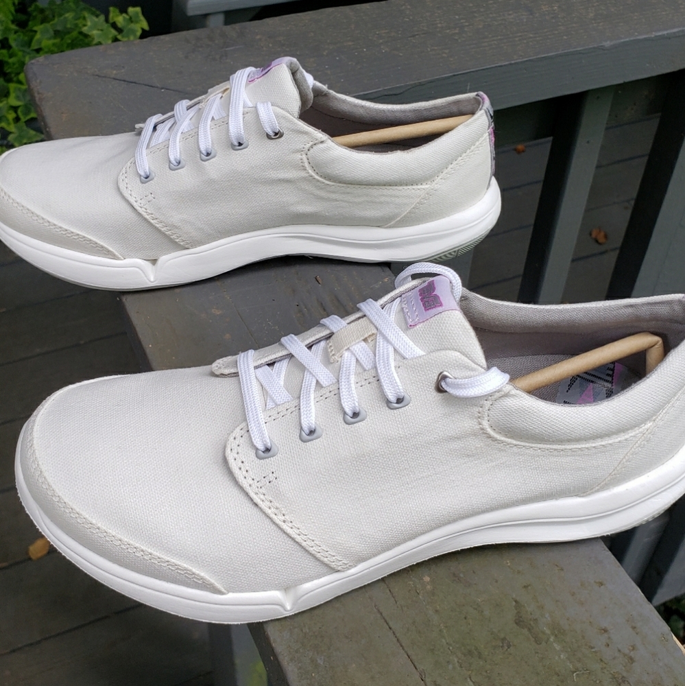Women's Teva Wander Lace Canvas Sneakers sz 9